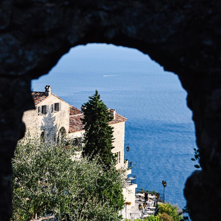 Outdoor terrace seating suitable for families in Delft
